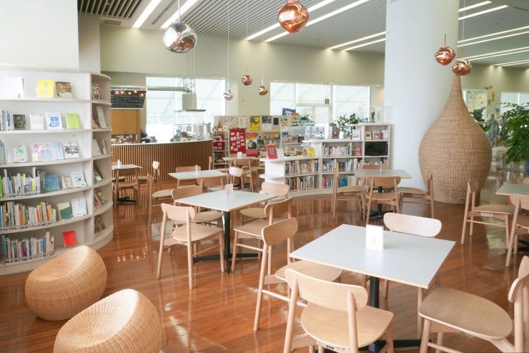 「茶が夢をみるとき」ゲスト:上原 美奈子 〜 アートカフェトーク「ひびきの旅」第6期「茶の三昧」第1回 〜