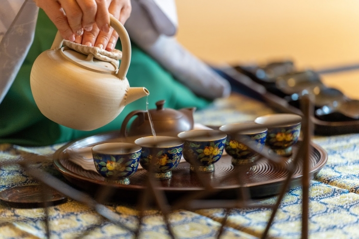 彩りを楽しむ『初夏の和菓子づくり 煎茶道体験つき』