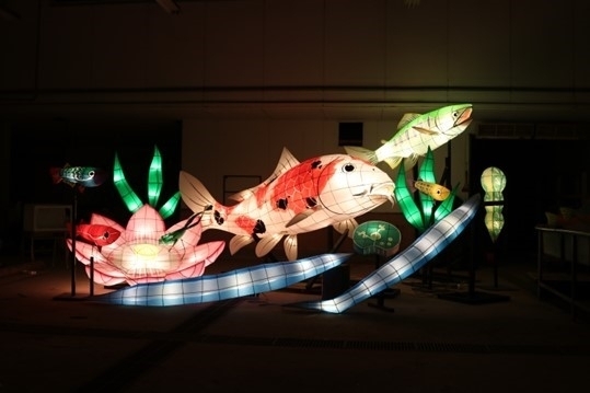 「第8回古賀市コレクション展Ⅱ 三上真輝とランタンの世界」パネル展